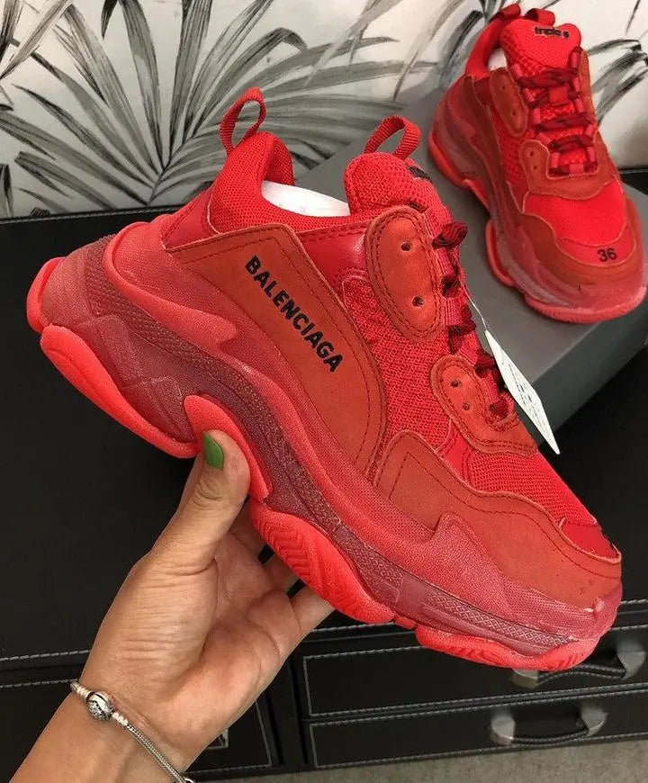 BALENCIAGA - TRIPLE S - https://treadfitpro.com/